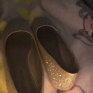 Hot Cakes Glittering Gold Women's Loafers